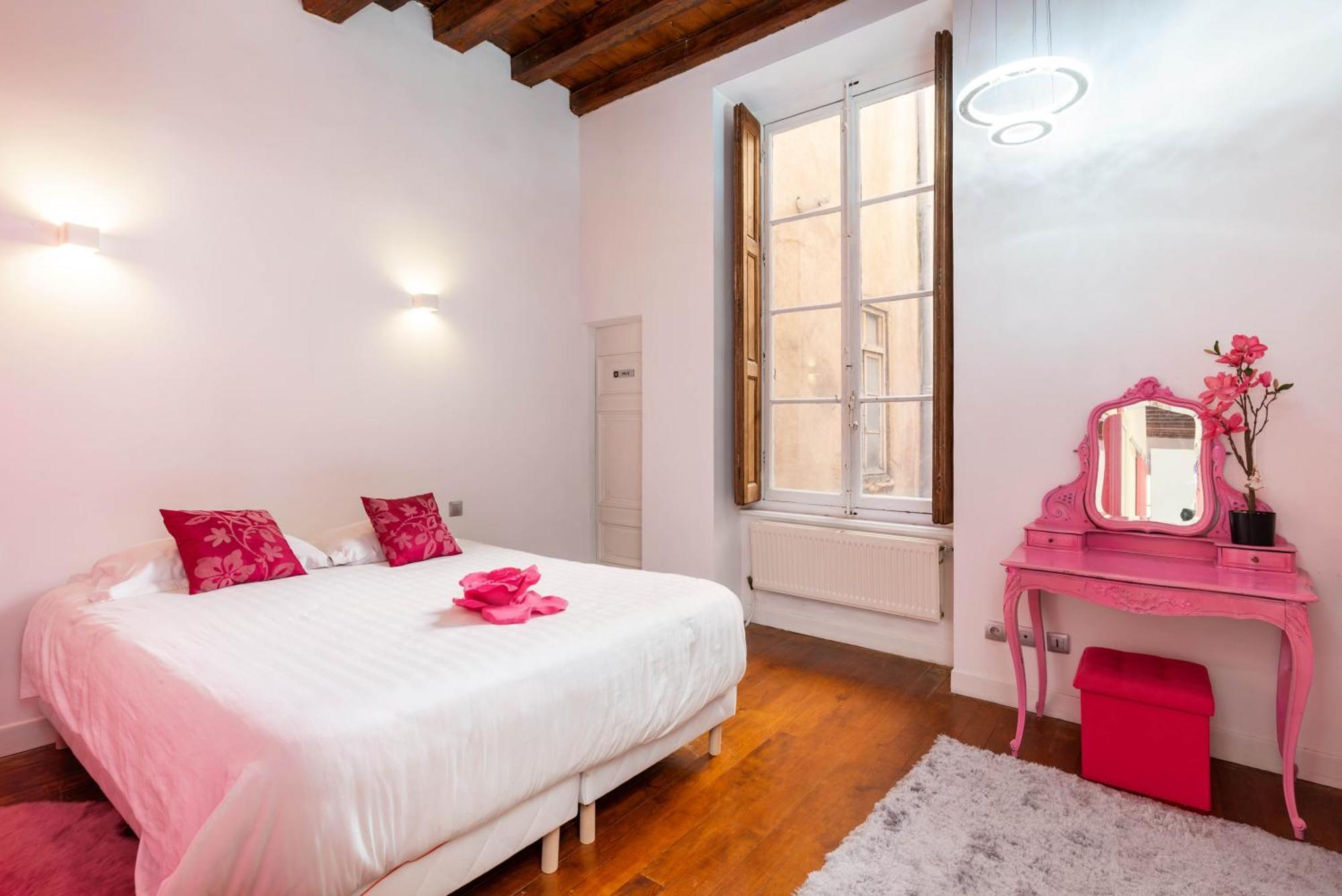 Le XVI De La Rose Apartment Лион Екстериор снимка