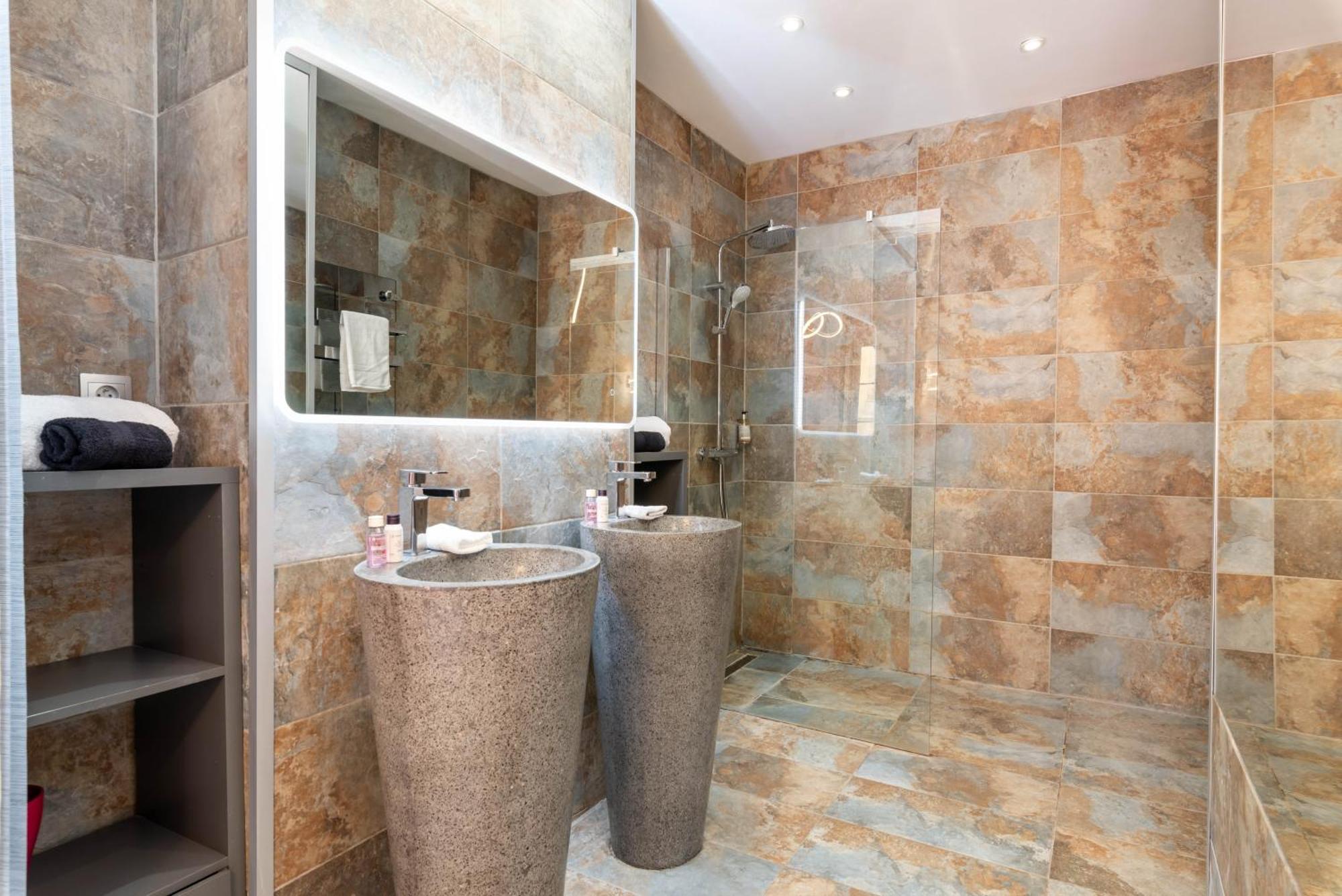 Le XVI De La Rose Apartment Лион Екстериор снимка